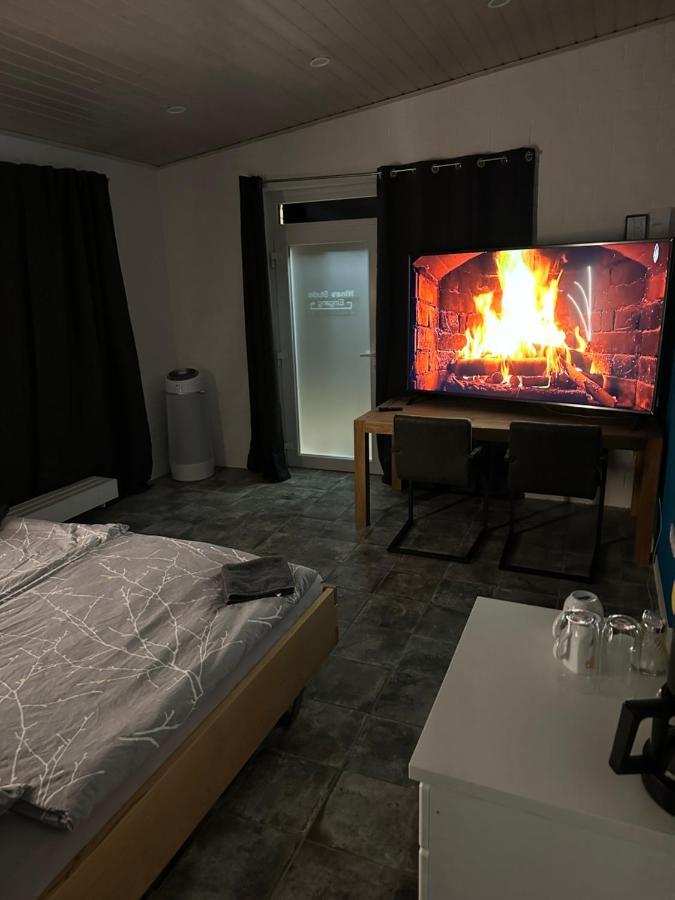 Ubernachtungsmoglichkeit Und Monteurzimmer Apartment Hamdorf Ngoại thất bức ảnh